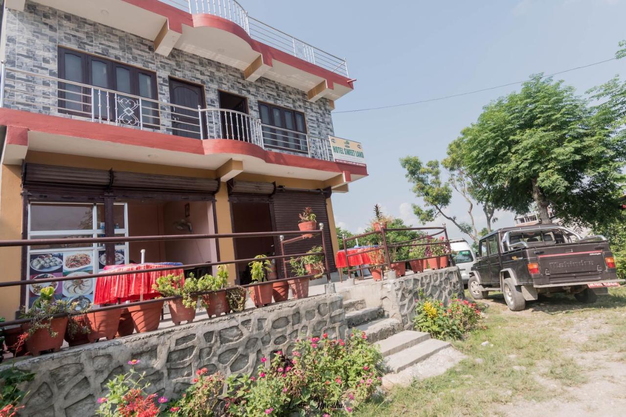 Hotel Sweetland Sauraha Extérieur photo